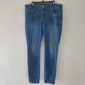 Lucky Brand Lolita Skinny Jeans Size 6/28 Medium Wash Denim Straight Stretch